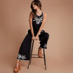 Outlet Another Sunday Sleeveless Embroidered Top Women Shirts & Blouses