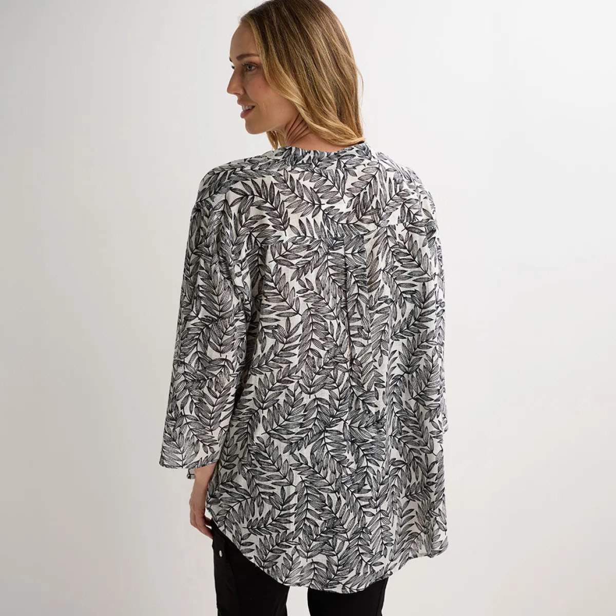 Best Ladies Black/White Leaf Printed Crinkle Shirt Women Shirts & Blouses