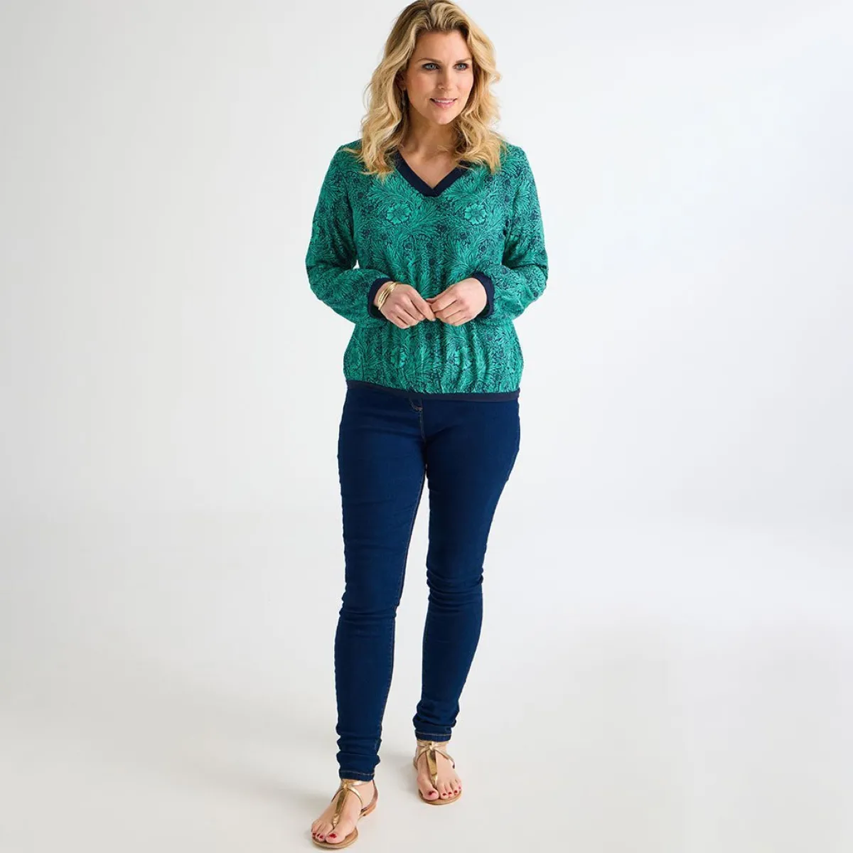 Best Ladies V Neck Printed Contrast Top Women Longsleeves | Tops