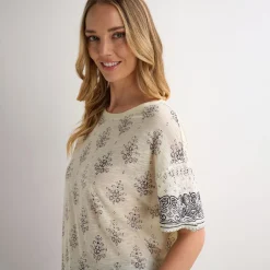 Online Ladies Printed Relaxed Fit T-Shirt Women T-Shirts